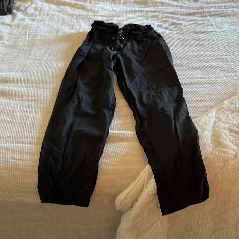 Black lululemon pants size 2